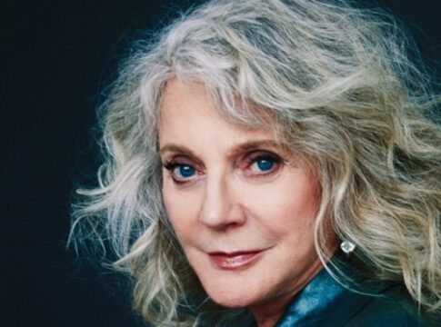 blythe danner terza stagione american gods cast starz demetra