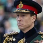 Manhunt-Tobias Menzies