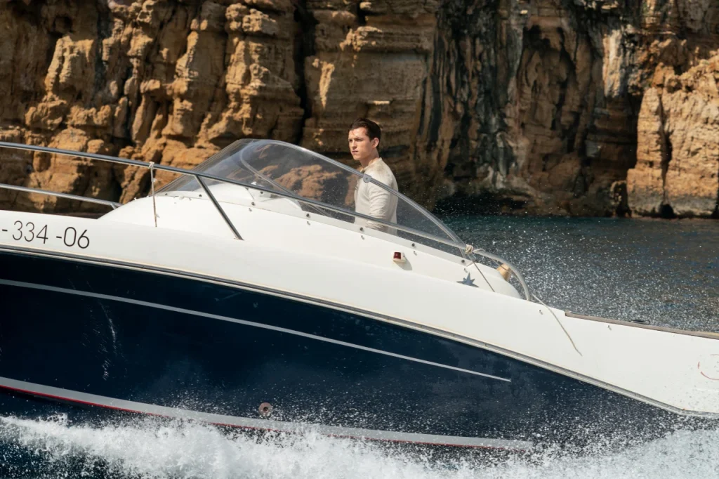 Tom Holland in una scena di Uncharted - Credits: Sony