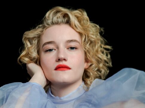 Madona-Julia-Garner