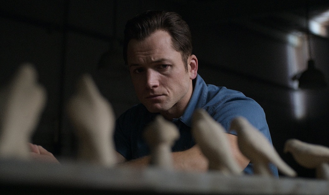 Taron Egerton-Carry On-Netflix