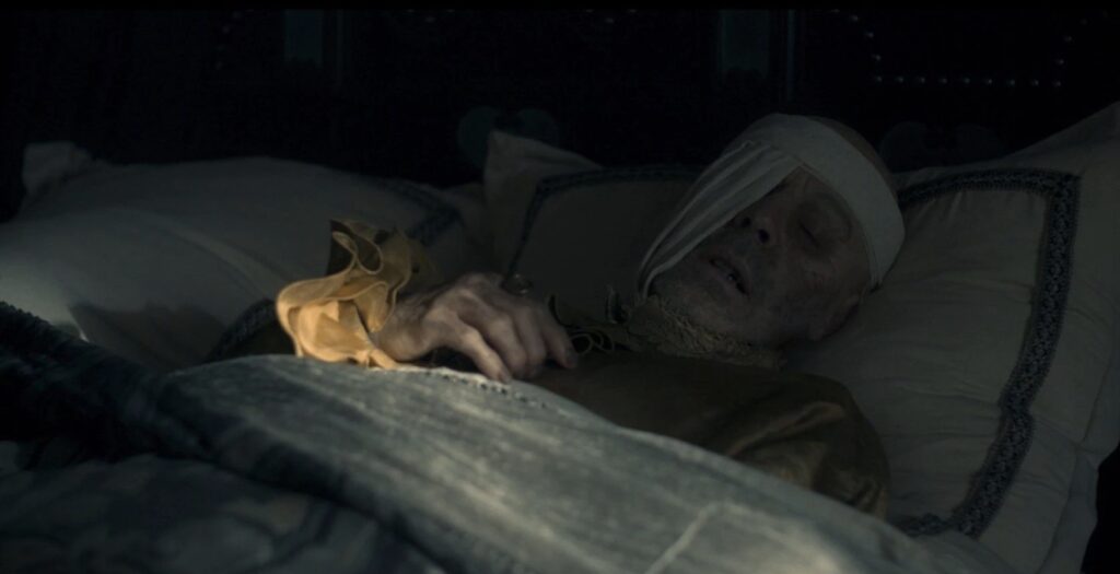 Re Viserys sul letto di morte - HODT 1x08 | Photo Credits: HBO