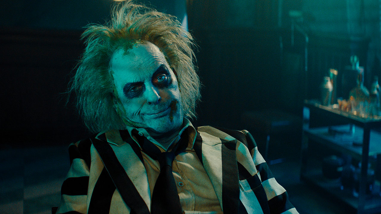 Beetlejuice, Beetlejuice: la recensione del film, un ritorno alle origini per Tim Burton